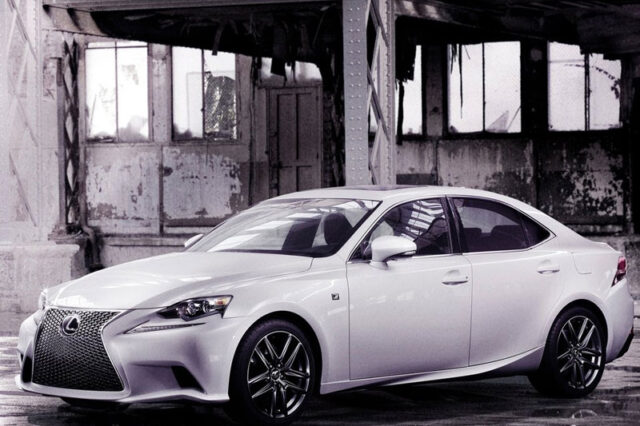 Νέο Lexus IS. Ο οδηγός στο επίκεντρο