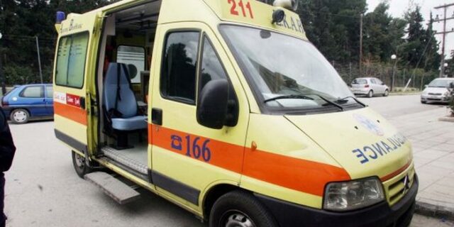 Τρίχρονο κοριτσάκι στις ρόδες αυτοκινήτου στο Ηράκλειο