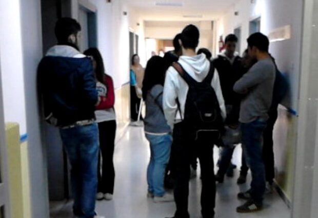 Σοκ στη Λέσβο: Ανήλικος έμεινε παράλυτος από black-out σε μηχάνημα νοσοκομείου