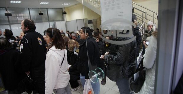 Μισθός κάτω από τα 490 ευρώ για “ανάσχεση της ανεργίας”