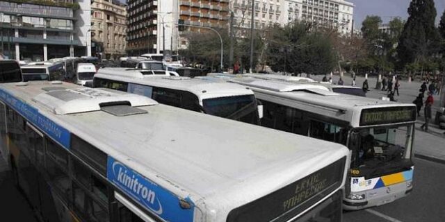 Οδηγός λεωφορείου ζήτησε σε 90χρονο να κατέβει επειδή είχε μαζί του καροτσάκι λαϊκής