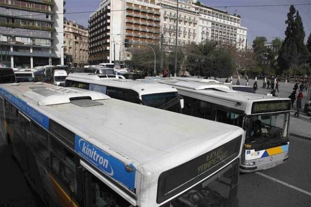 Οδηγός λεωφορείου ζήτησε σε 90χρονο να κατέβει επειδή είχε μαζί του καροτσάκι λαϊκής