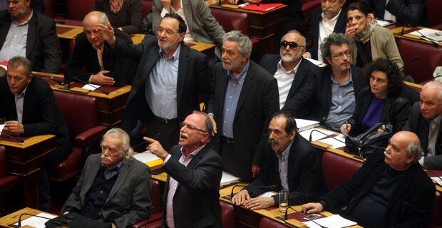 Ψηφίστηκε η τροπολογία για τα δάνεια των κομμάτων. Έντονη αντίδραση από ΣΥΡΙΖΑ