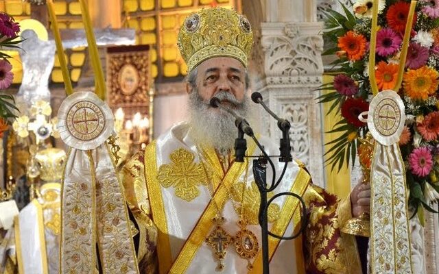 Κόντρα μητρόπολης-εμπόρων στη Λαμία για το ωράριο της Μ. Παρασκευής
