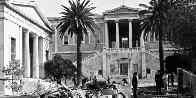 Αυτά είναι τα ιδιωτικά σχολεία που “χειροκροτεί” η Χρυσή Αυγή για το Πολυτεχνείο