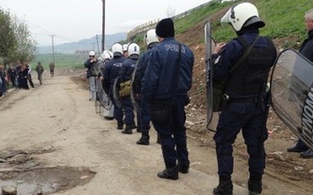 Εννιά συλλήψεις και 79 παραβάσεις σε καταυλισμό ρομά στη Βοιωτία
