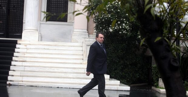 Οι φόροι και τα τέλη γέμισαν τα ταμεία των ΟΤΑ