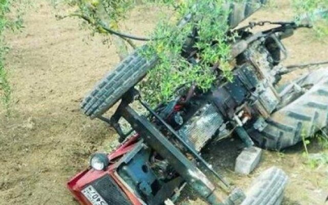 Καταπλακώθηκε από το τρακτέρ που έκλεψε