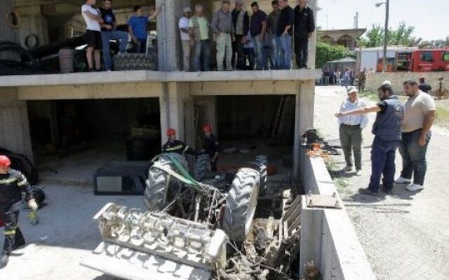 Τραγωδία στο Ηράκλειο: Πατέρας θυσιάστηκε για να σώσει το παιδί του από ανατροπή τρακτέρ