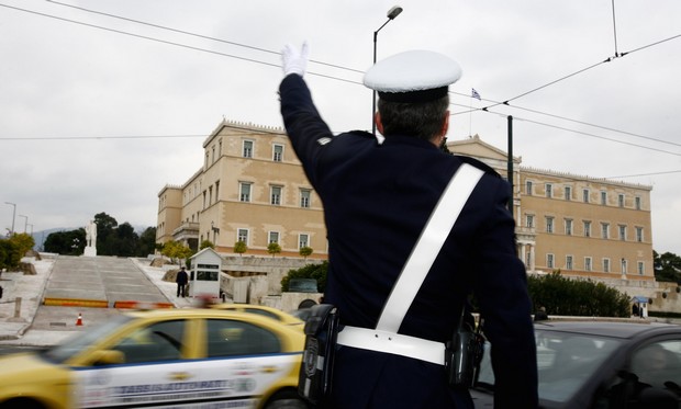 Αλλαγές στον Κ.Ο.Κ: Πρόστιμα “φωτιά” σε όσους οδηγούν χωρίς δίπλωμα