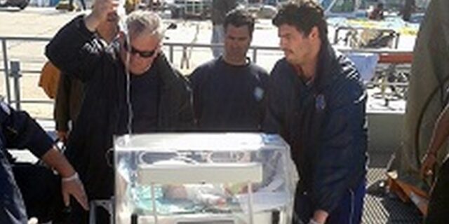 Σωτήρια μεταφορά νεογέννητου από τη Σύρο στην Αθήνα μέσω Μυκόνου