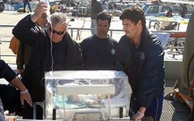 Σωτήρια μεταφορά νεογέννητου από τη Σύρο στην Αθήνα μέσω Μυκόνου