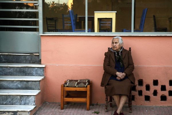 Τέλος Ιουνίου το ΕΚΑΣ στους δικαιούχους