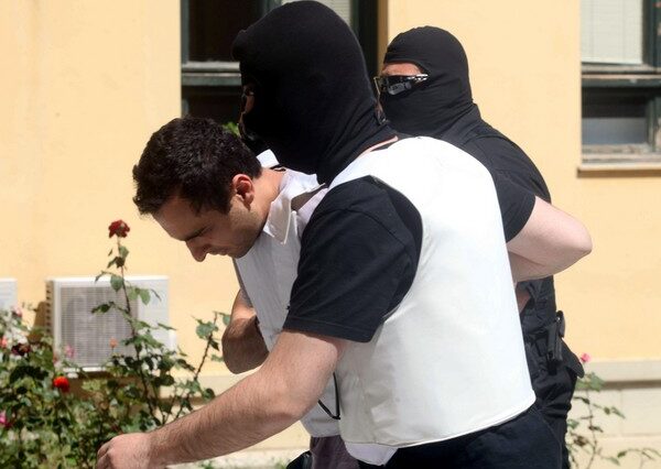 Στις φυλακές Λάρισας δύο από τους πέντε συλληφθέντες της Νέας Φιλαδέλφειας