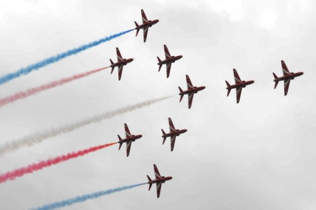 Πάτρα: Εντυπωσιακό θέαμα των Red Arrows στον ουρανό