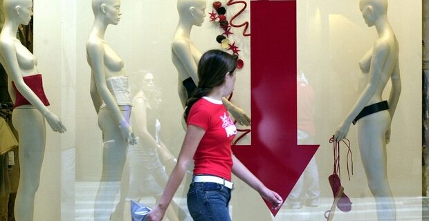 Πτώση του τζίρου στο λιανικό εμπόριο της χώρας
