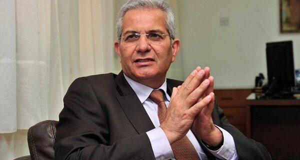 Συντεταγμένη έξοδο από το ευρώ προτείνει το ΑΚΕΛ