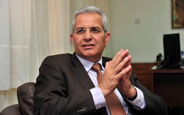 Συντεταγμένη έξοδο από το ευρώ προτείνει το ΑΚΕΛ