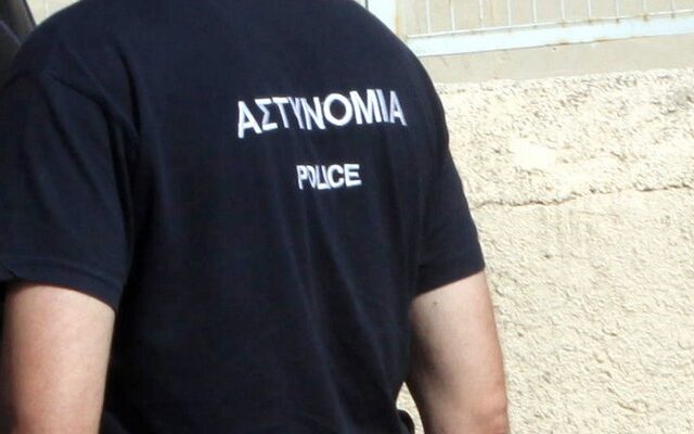 Δημόσιος υπάλληλος παρίστανε τον αστυνομικό για να νοικιάσει αυτοκίνητο