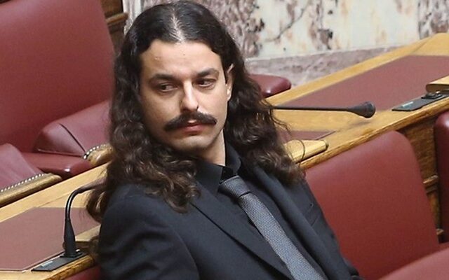 Αποσύρθηκε μήνυση κατά του βουλευτή της ΧΑ Κ. Μπαρμπαρούση