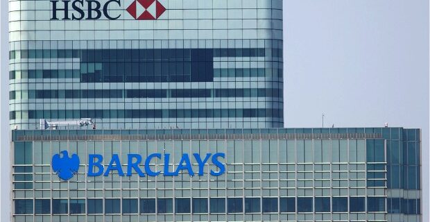 Bloomberg: Περικοπές 189.000 θέσεων στις τέσσερις μεγαλύτερες βρετανικές τράπεζες