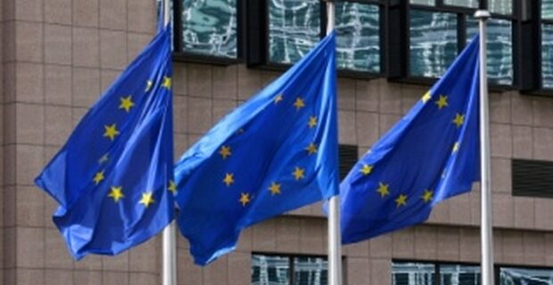 Ομολογία Βρυξελλών: Το ελληνικό πρόγραμμα προσαρμογής ήταν το χειρότερο σε σχέση με Πορτογαλία και Ιρλανδία