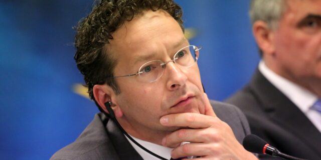 Ντάισελμπλουμ: Πιθανή η καταβολή της ελληνικής δόσης σε υποδόσεις