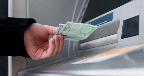 Συστάσεις του Συνηγόρου του Πολίτη για τα υπερχρεωμένα νοικοκυριά