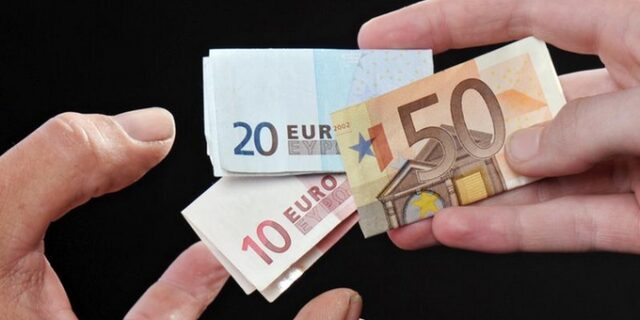 Έκθεση Ρακιντζή: Πάρτι εκατομμυρίων σε ασφαλιστικά ταμεία, δήμους και υπηρεσίες πολεοδομίας