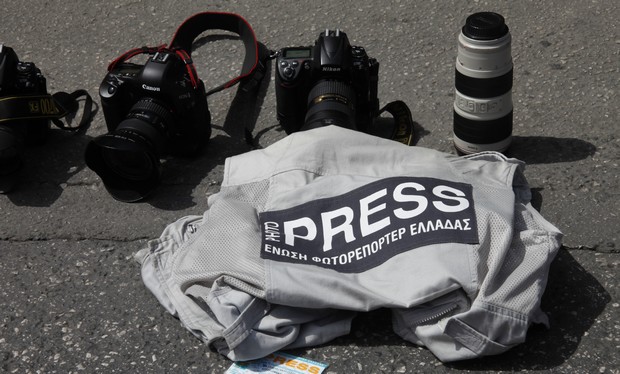 Παράνομη προσαγωγή του καταγγέλλει φωτορεπόρτερ του AP στη Θεσσαλονίκη