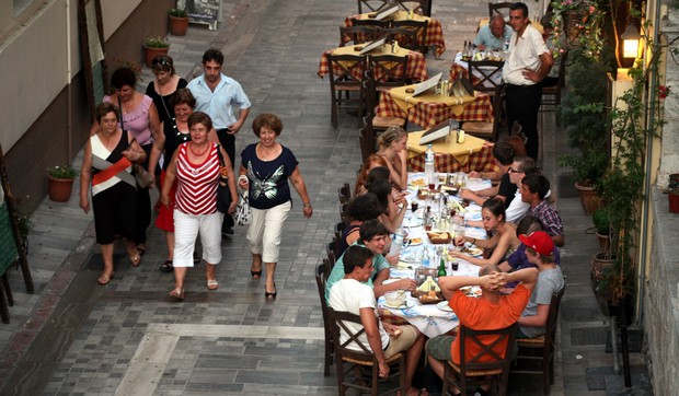Εξετάζουν απαλλαγή από ΦΠΑ για επιχειρήσεις