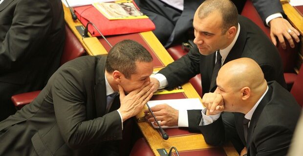 Η Χρυσή Αυγή μηνύει Καμίνη και αρχηγό της ΕΛ.ΑΣ.