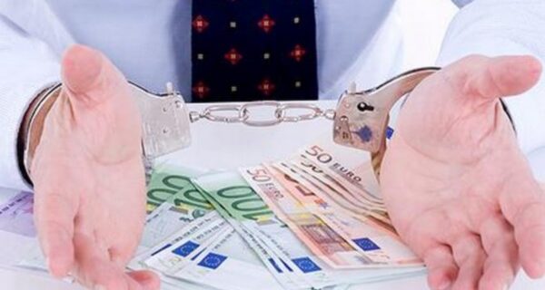 Δρακόντειος νόμος για φοροφυγάδες: Στη φυλακή ακόμα και αν πληρώσουν φόρους άνω των 200.000 ευρώ