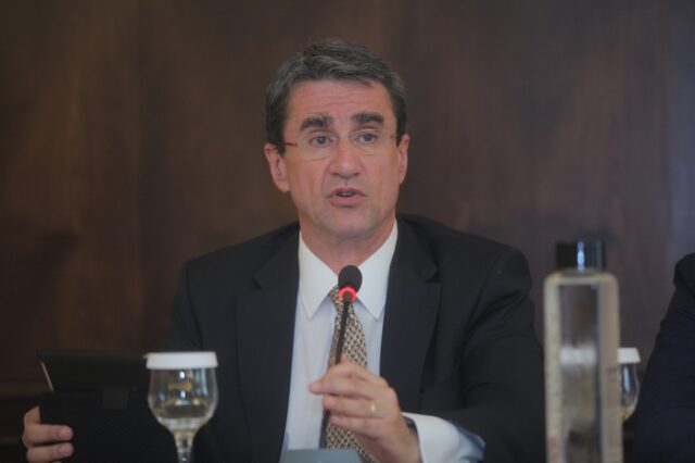 Λοβέρδος: Τα κόμματα να χρηματοδοτούνται από ιδιώτες