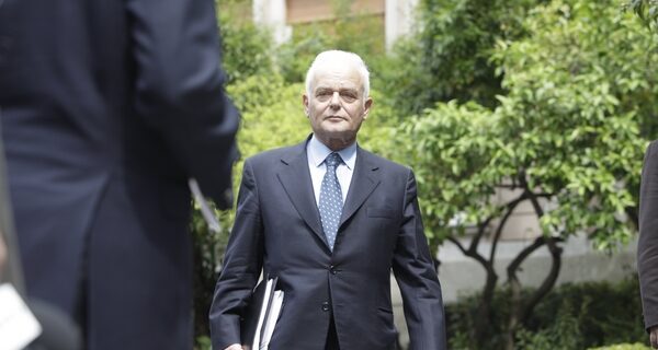Μετατέθηκαν 1.089 υπάλληλοι που είχαν τεθεί σε διαθεσιμότητα