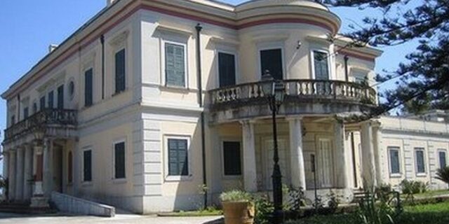 Δήμαρχος Κέρκυρας προς “Telegraph”: “Η ιστορία του νησιού δεν πωλείται”