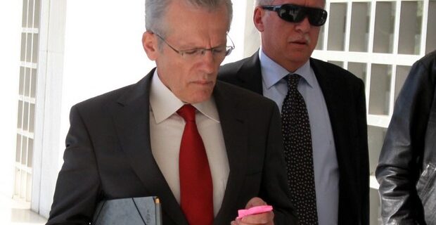 Πεπόνης – Μουζακίτης: Δεν θέλουν ανανέωση θητείας. Επικαλούνται “επικάλυψη αρμοδιοτήτων”