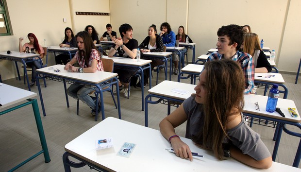 “Βόμβα” στις Πανελλαδικές: Το 4ο θέμα της Φυσικής είχε αναρτηθεί σε ιστοσελίδα πριν 2 μήνες