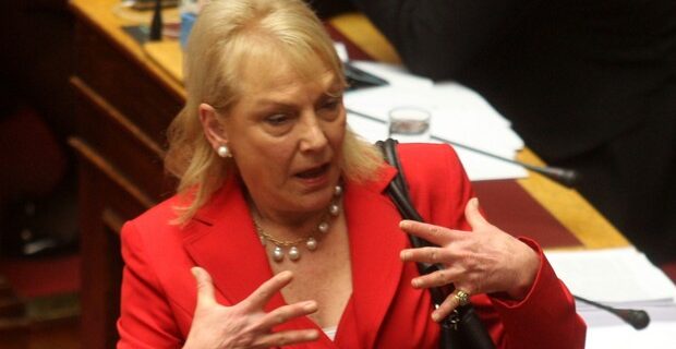 Πιπιλή: Πώς την απείλησε ο “ψηλός και ωραίος κακοποιός”