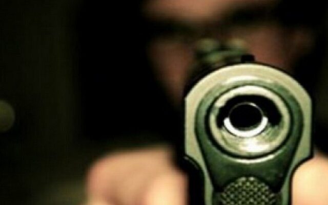 Παραδόθηκε ο ένας εκ των δύο πιστολέρο του Ηρακλείου