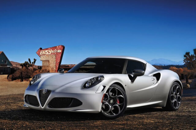 Alfa Romeo 4C. Αναδείχθηκε «Καλύτερο σπορ αυτοκίνητο» στην Ισπανία