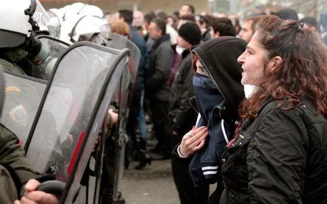 Καταδικάστηκαν οι τρεις διαδηλώτριες για συμμετοχή σε επεισόδια στις Σκουριές