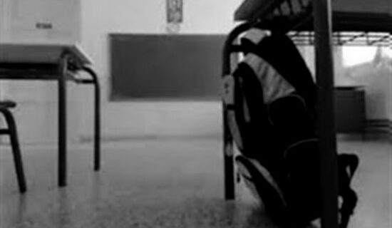 Γιάννενα: Μαθητής κατέρρευσε στην αίθουσα, μόλις είδε τα θέματα των Πανελληνίων