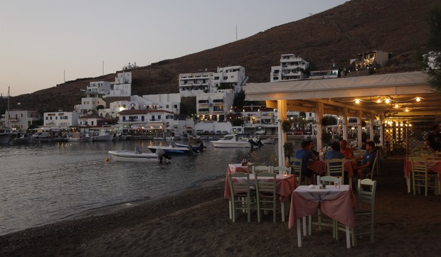 Σαφάρι για “μαύρη” εργασία σε τουριστικούς προορισμούς