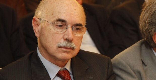 Πιέζουν οι Τροϊκανοί για την καταπολέμηση της διαφθοράς