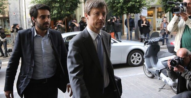 Εργασιακός μεσαίωνας: Απελευθέρωση των μαζικών απολύσεων θέλει η τρόικα