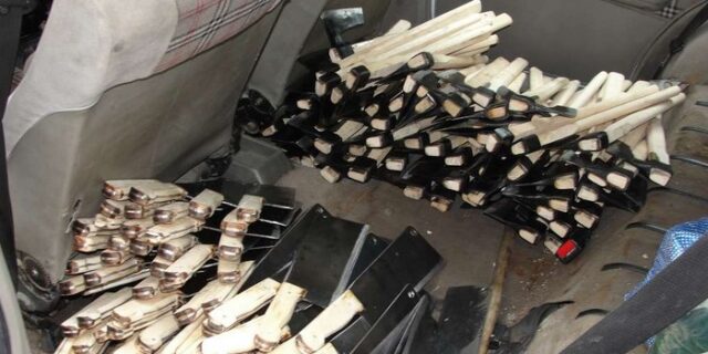 Συνελήφθησαν δύο Βούλγαροι για λαθρεμπόριο τσεκουριών και μπαλτάδων