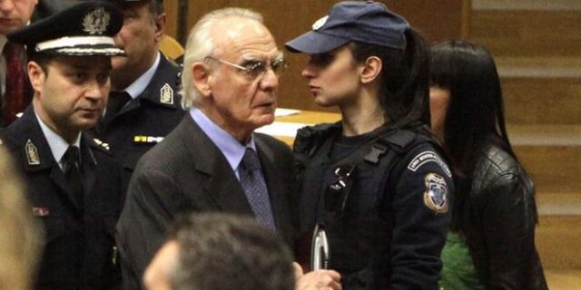 Καταθέτουν οι μάρτυρες υπεράσπισης του Άκη Τσοχατζόπουλου