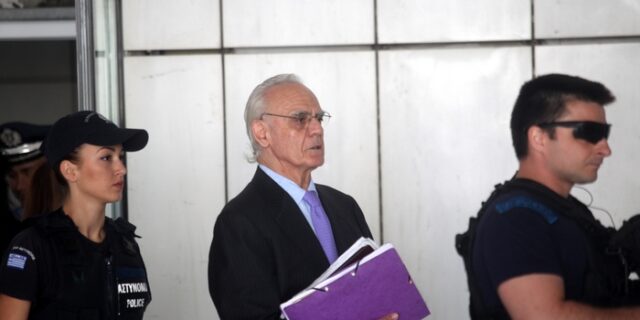 Ξανά στο εδώλιο ο Άκης Τσοχατζόπουλος