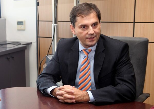 Θεοχάρης: Ηλεκτρονική η μάχη κατά της φοροδιαφυγής